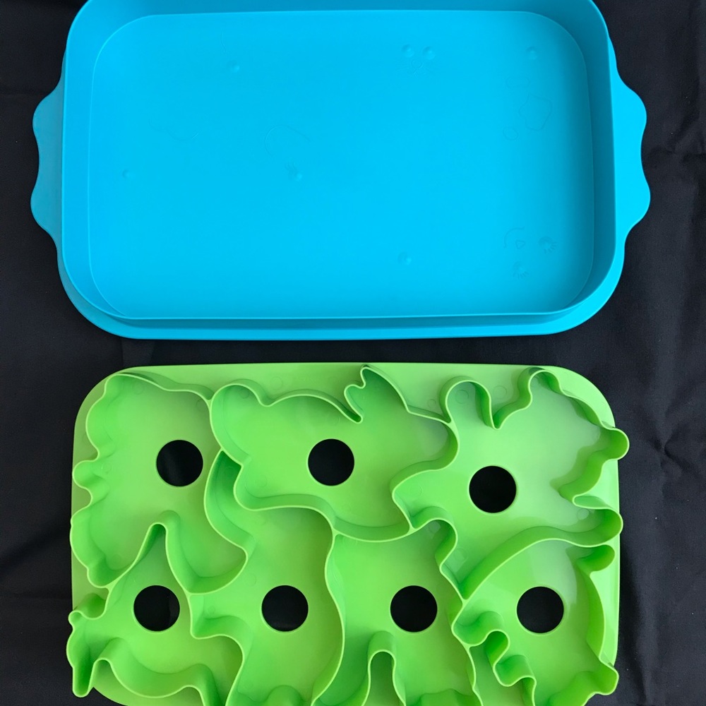 New Tupperware Animal Jello Mold Cookie Cutters
